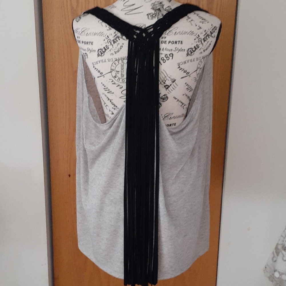 Women's Top - Picture 3 of 6